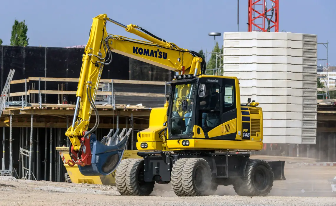 Komatsu's Smart Construction 3D Machine Guidance system comes with an optional kit for two piece boom