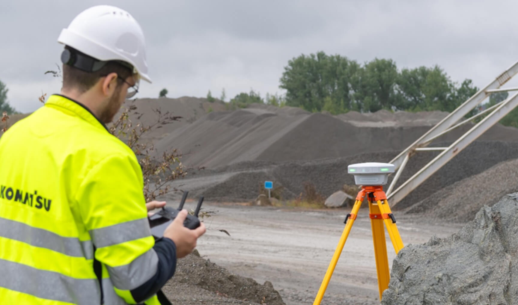 Komatsu Smart Construction Edge Drone Surveying Stockpiles aggregates